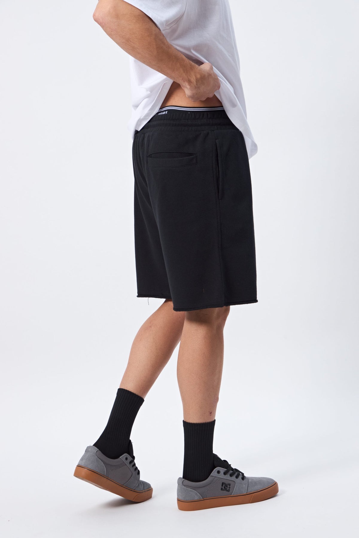 BERMUDA ROCO NEGRO